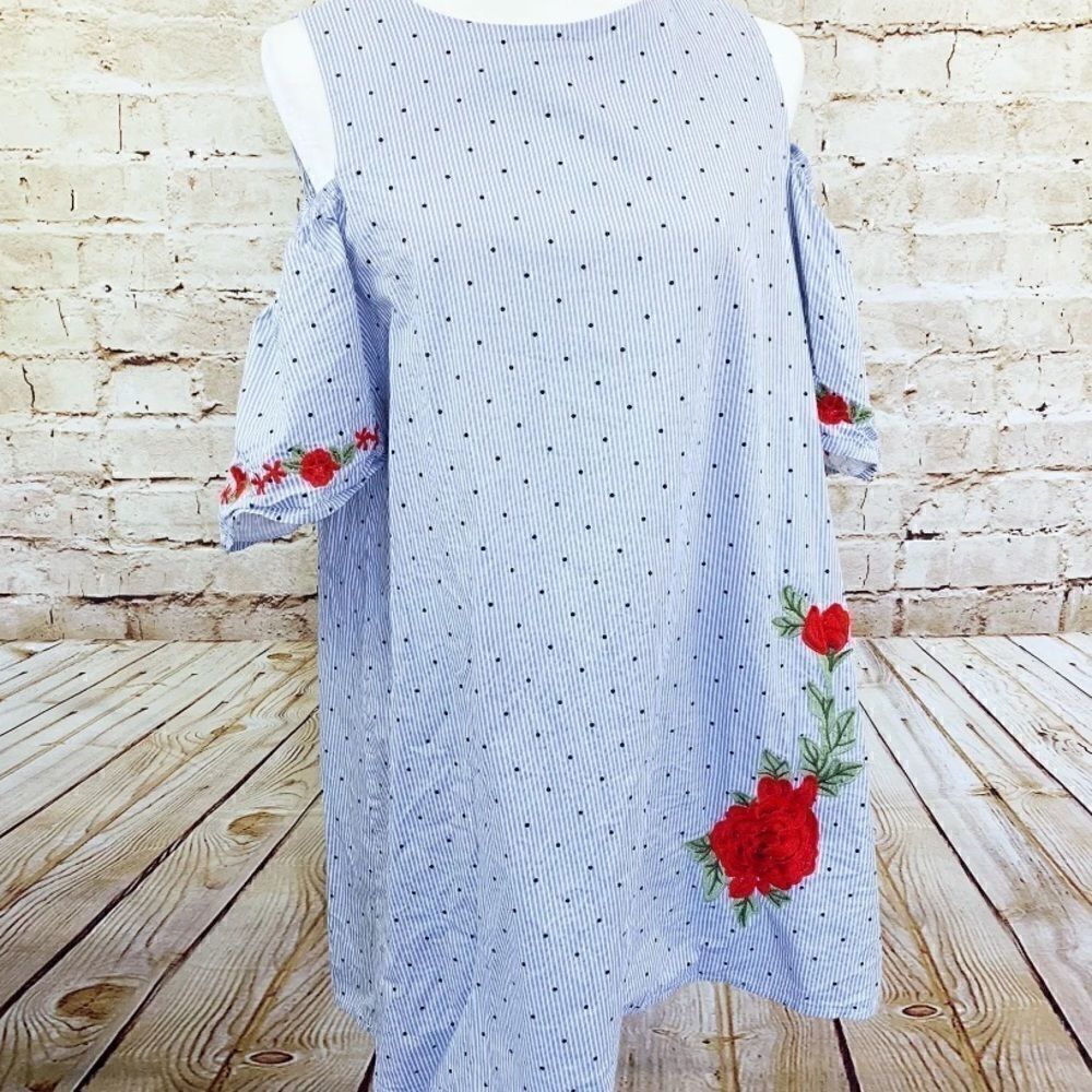 Miami Francesca’s rose embroidered cold shoulder…